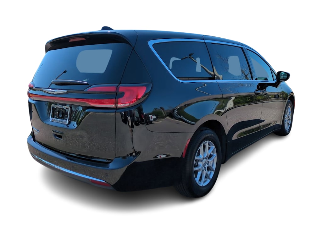 Thumbnail: 2025 Chrysler Pacifica - 19