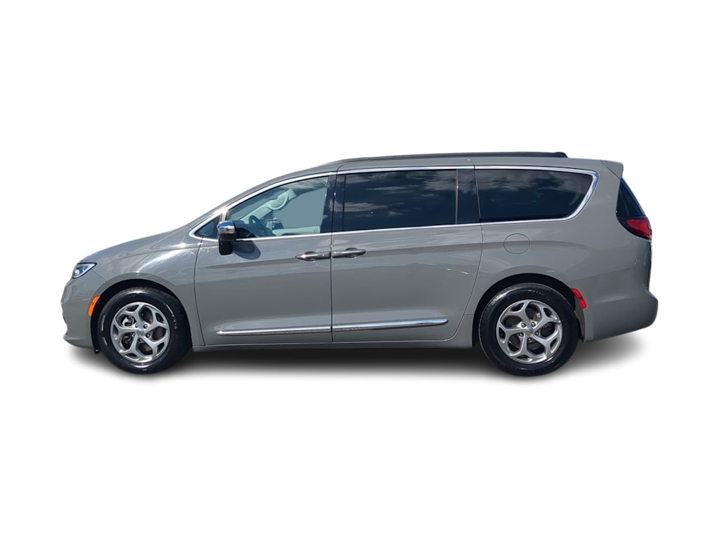 2023 Chrysler Pacifica Limited 3