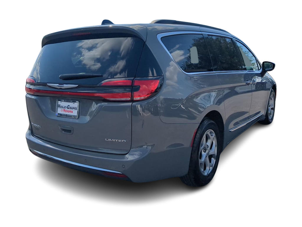 2023 Chrysler Pacifica Limited 16