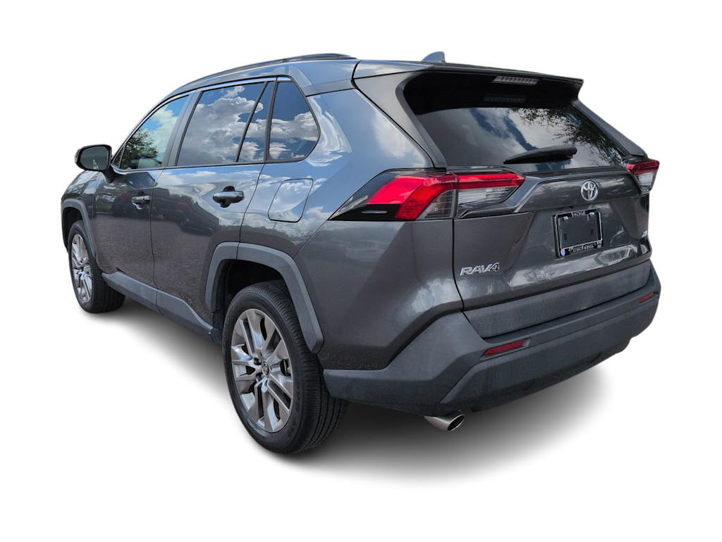 Thumbnail: 2019 Toyota RAV4 - 4