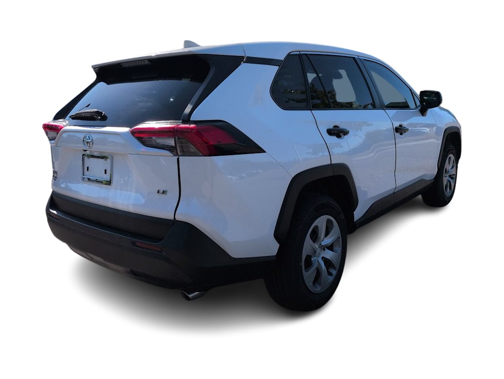 Thumbnail: 2022 Toyota RAV4 - 17
