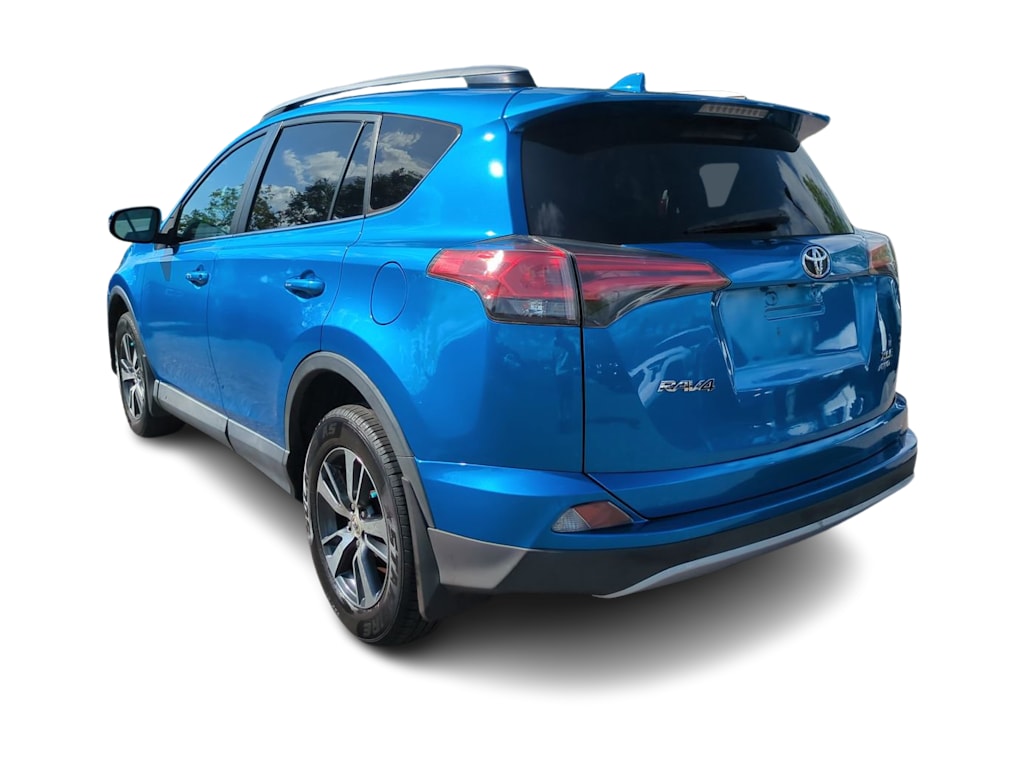 Thumbnail: 2018 Toyota RAV4 - 4