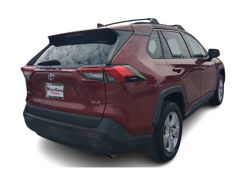 2021 Toyota RAV4 XLE 17