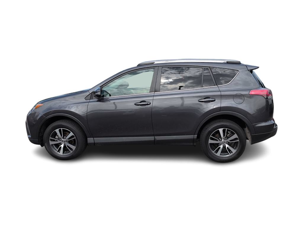 Thumbnail: 2017 Toyota RAV4 - 3