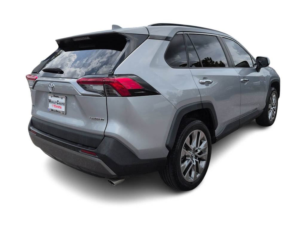 Thumbnail: 2019 Toyota RAV4 - 17