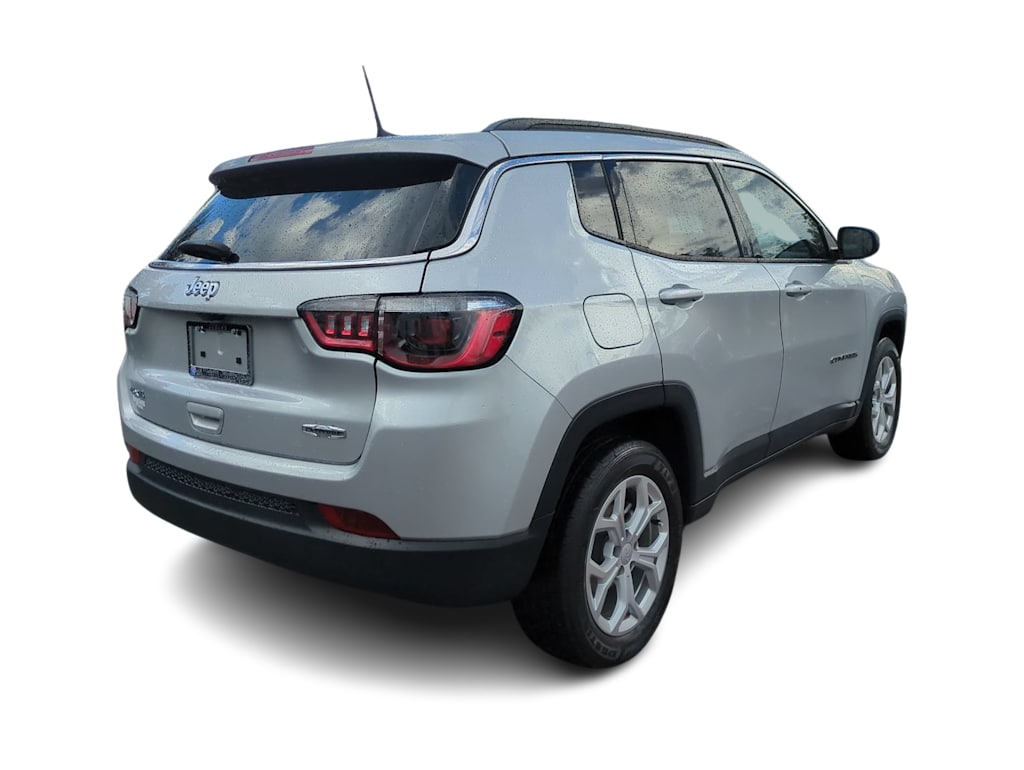 Thumbnail: 2024 Jeep Compass - 17