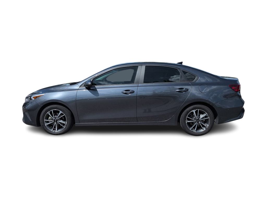 Thumbnail: 2023 Kia Forte - 3