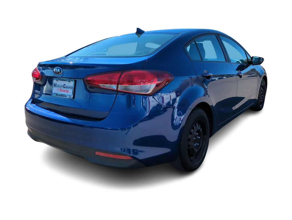 Thumbnail: 2017 Kia Forte - 17