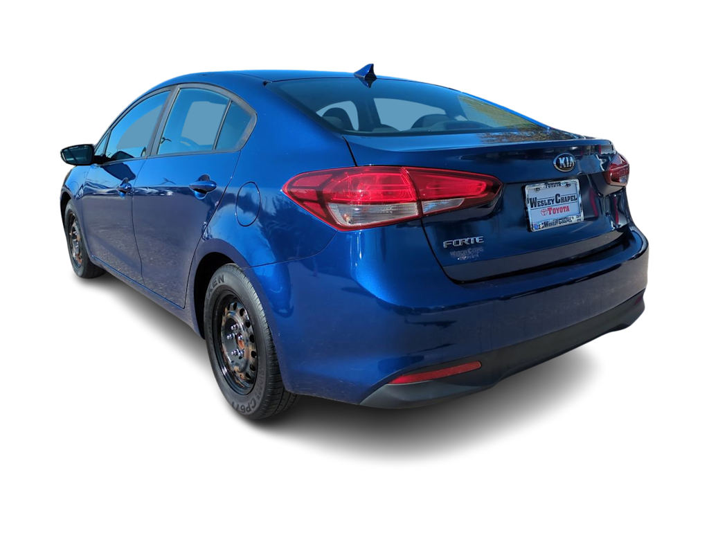 Thumbnail: 2017 Kia Forte - 4