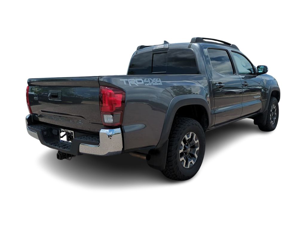 Thumbnail: 2018 Toyota Tacoma - 17