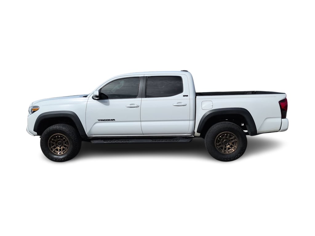 Thumbnail: 2023 Toyota Tacoma - 3