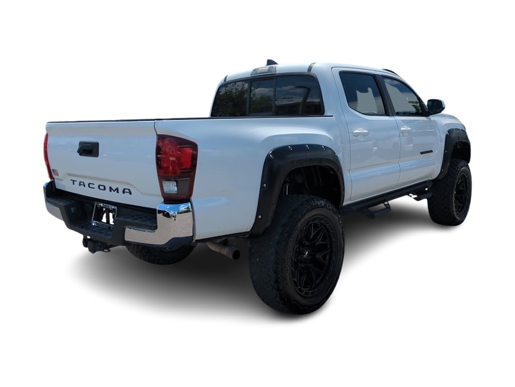 Thumbnail: 2022 Toyota Tacoma - 17