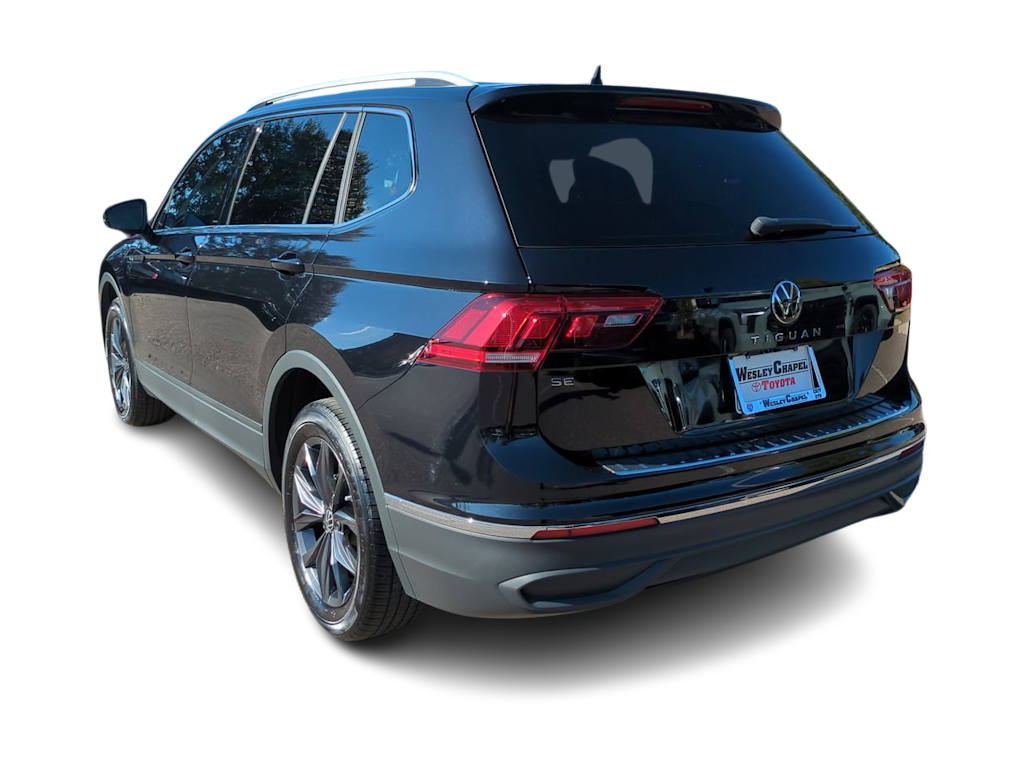 Thumbnail: 2022 Volkswagen Tiguan - 4