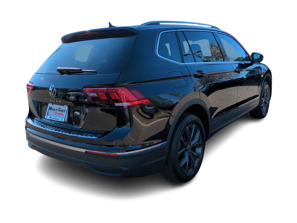 Thumbnail: 2022 Volkswagen Tiguan - 18