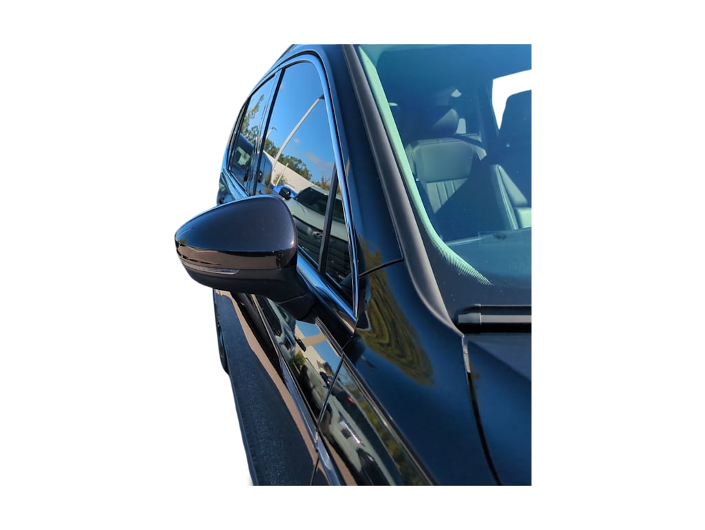 Thumbnail: 2022 Volkswagen Tiguan - 20