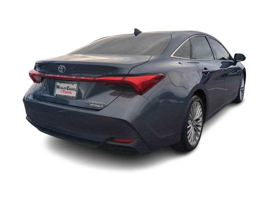 2021 Toyota Avalon Limited 17