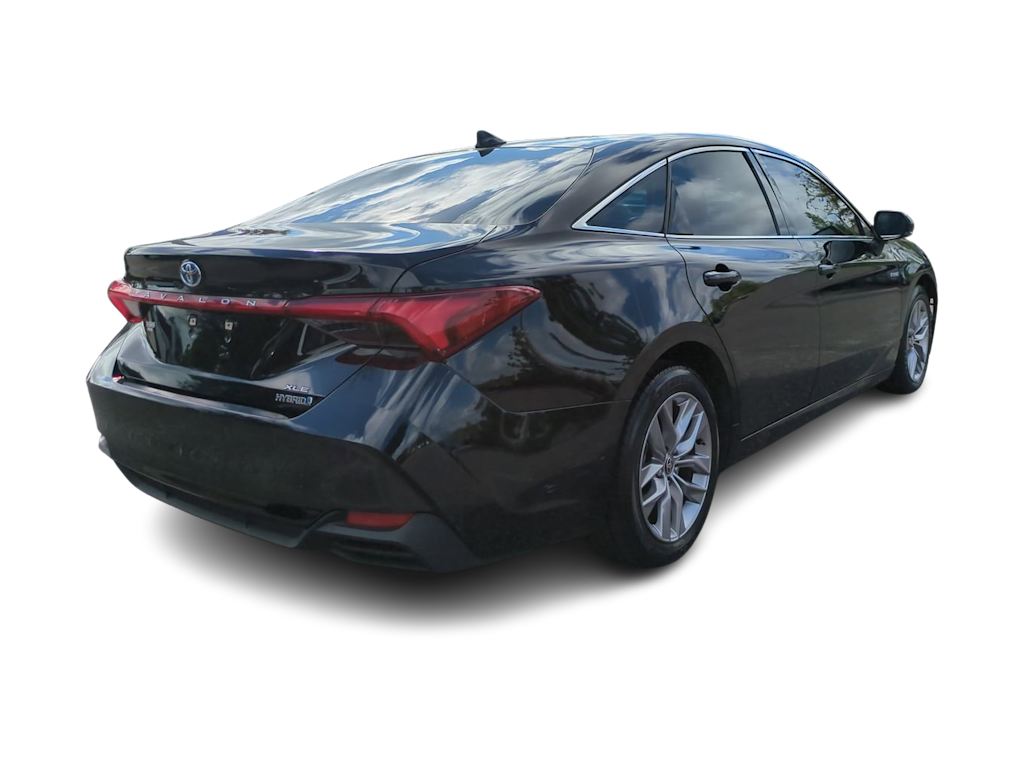 Thumbnail: 2021 Toyota Avalon - 17