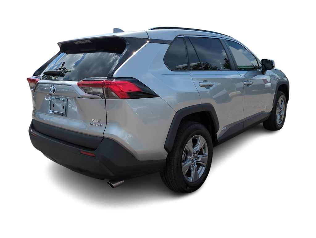 Thumbnail: 2023 Toyota RAV4 - 16