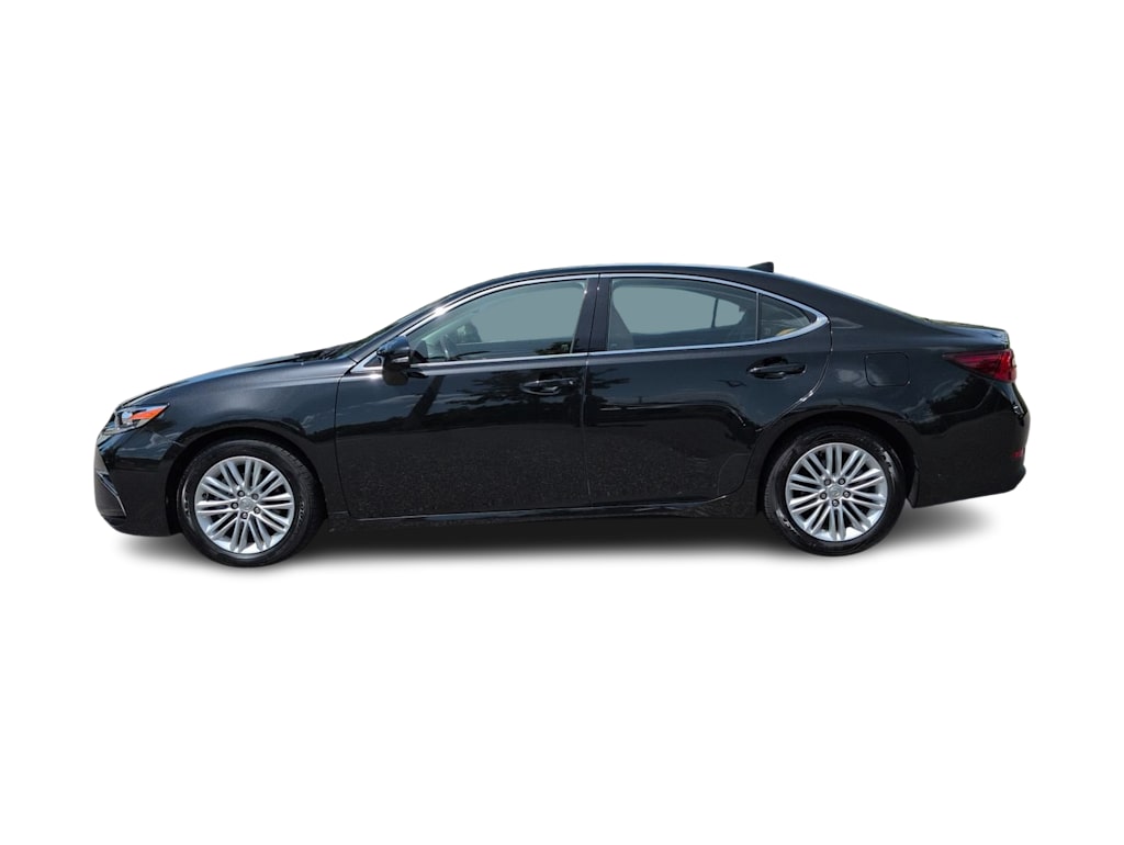 Thumbnail: 2016 Lexus ES - 3