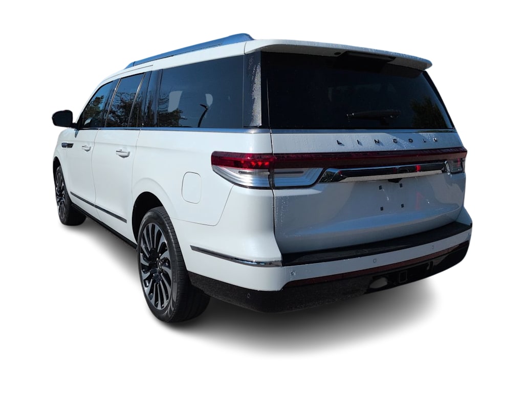 Thumbnail: 2022 Lincoln Navigator L - 4