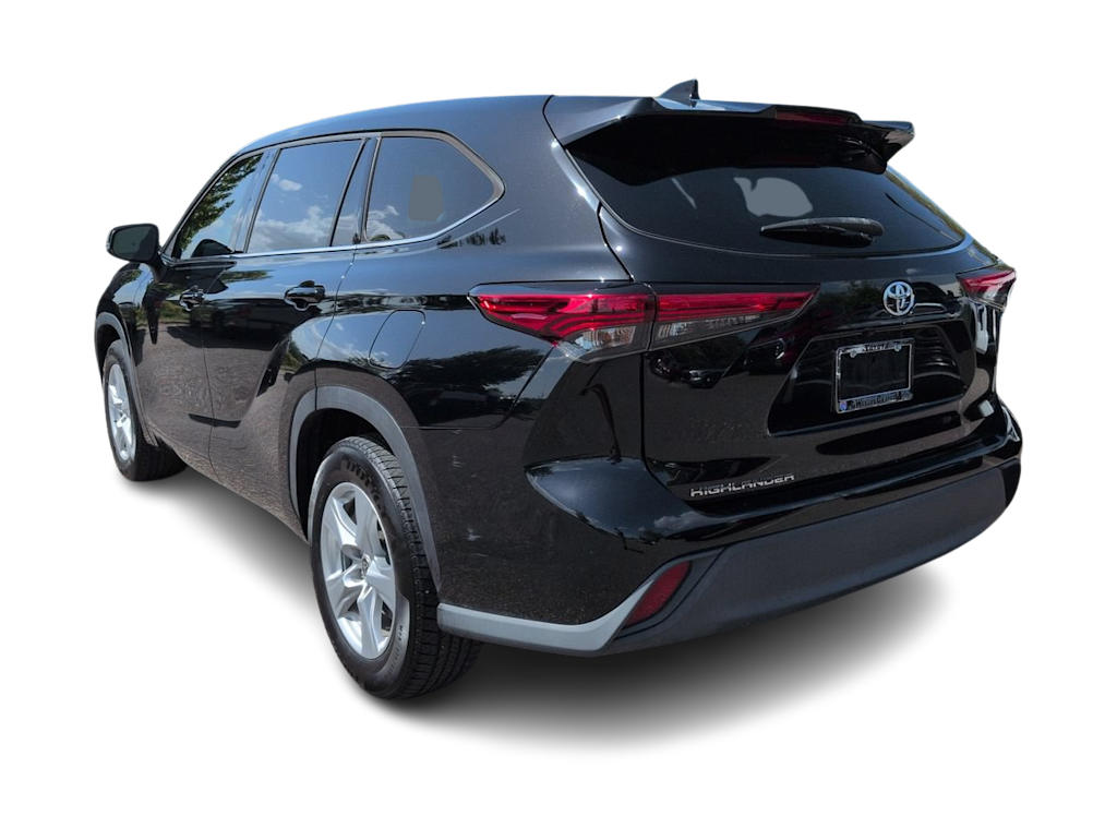 Thumbnail: 2021 Toyota Highlander - 4
