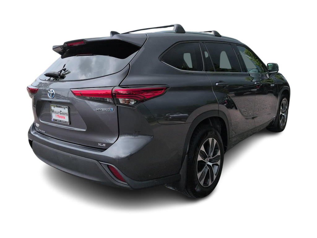 Thumbnail: 2021 Toyota Highlander - 17