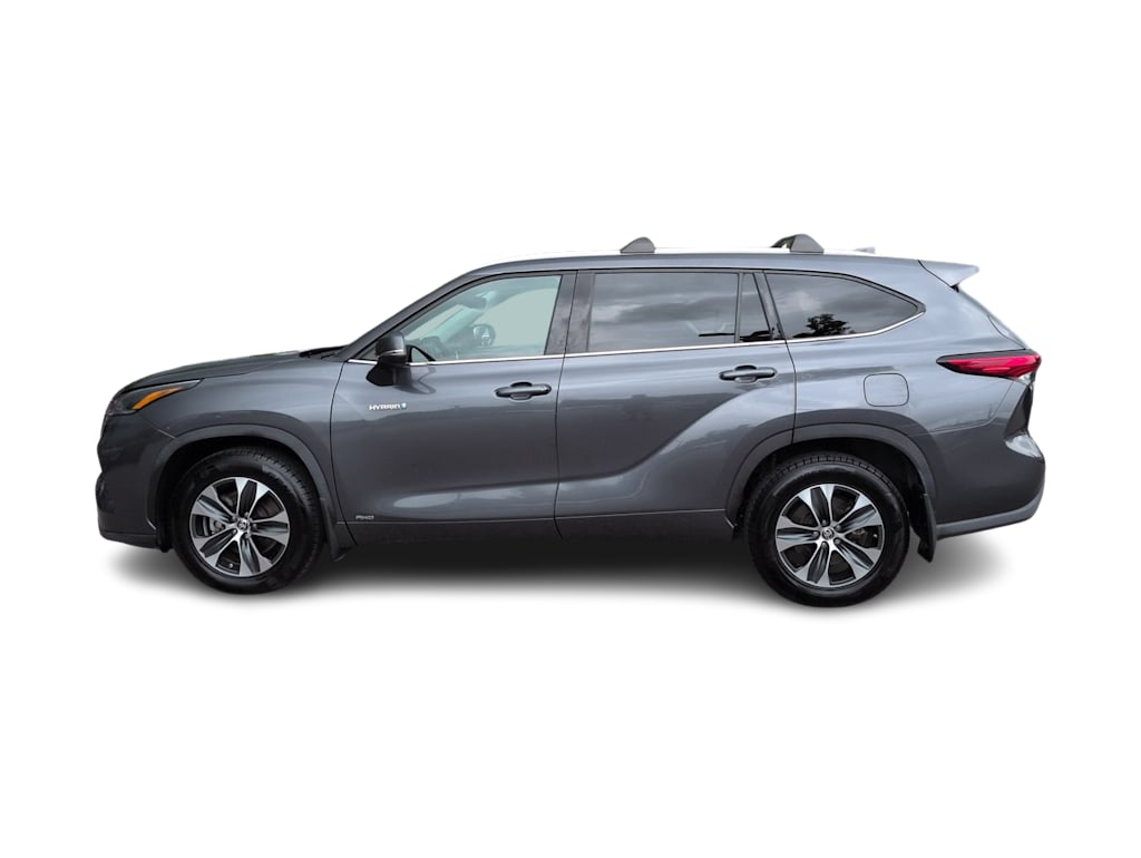 Thumbnail: 2021 Toyota Highlander - 3