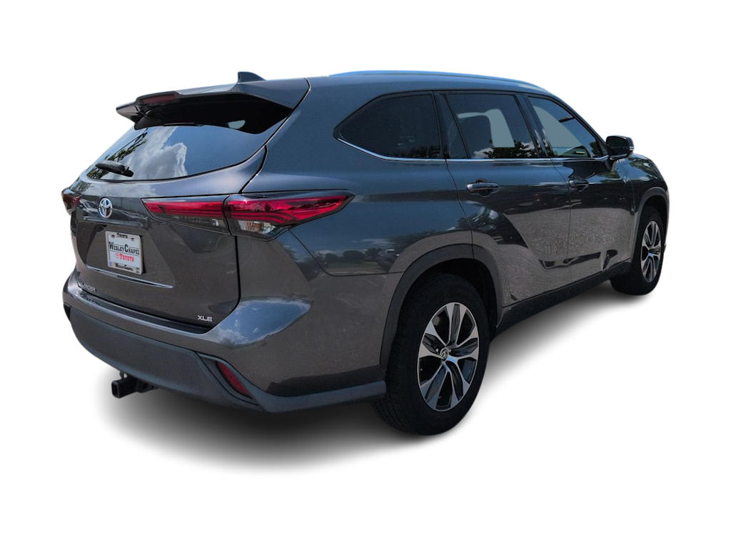 Thumbnail: 2021 Toyota Highlander - 17