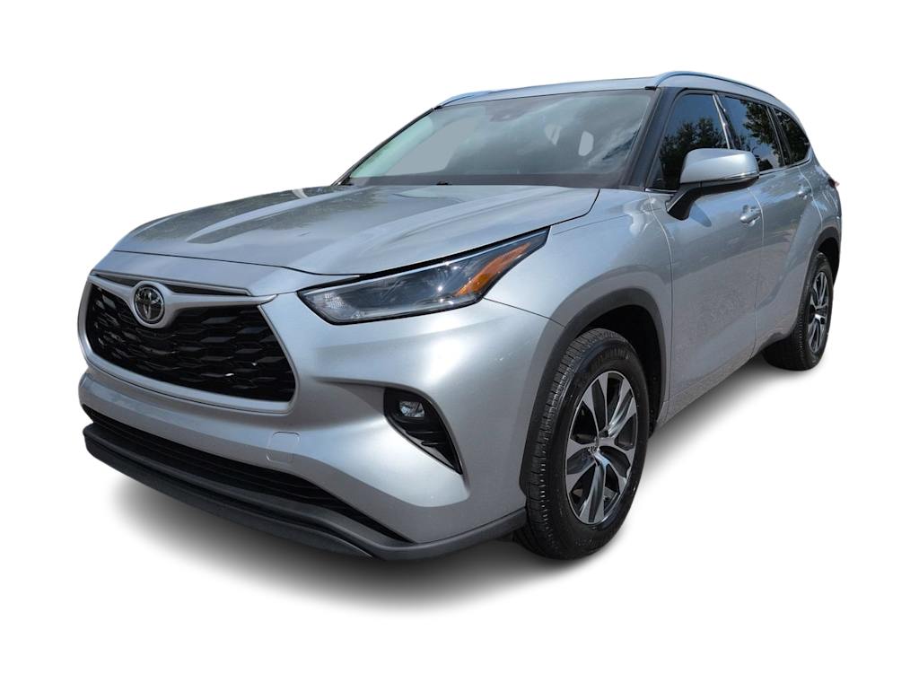 Thumbnail: 2021 Toyota Highlander - 16