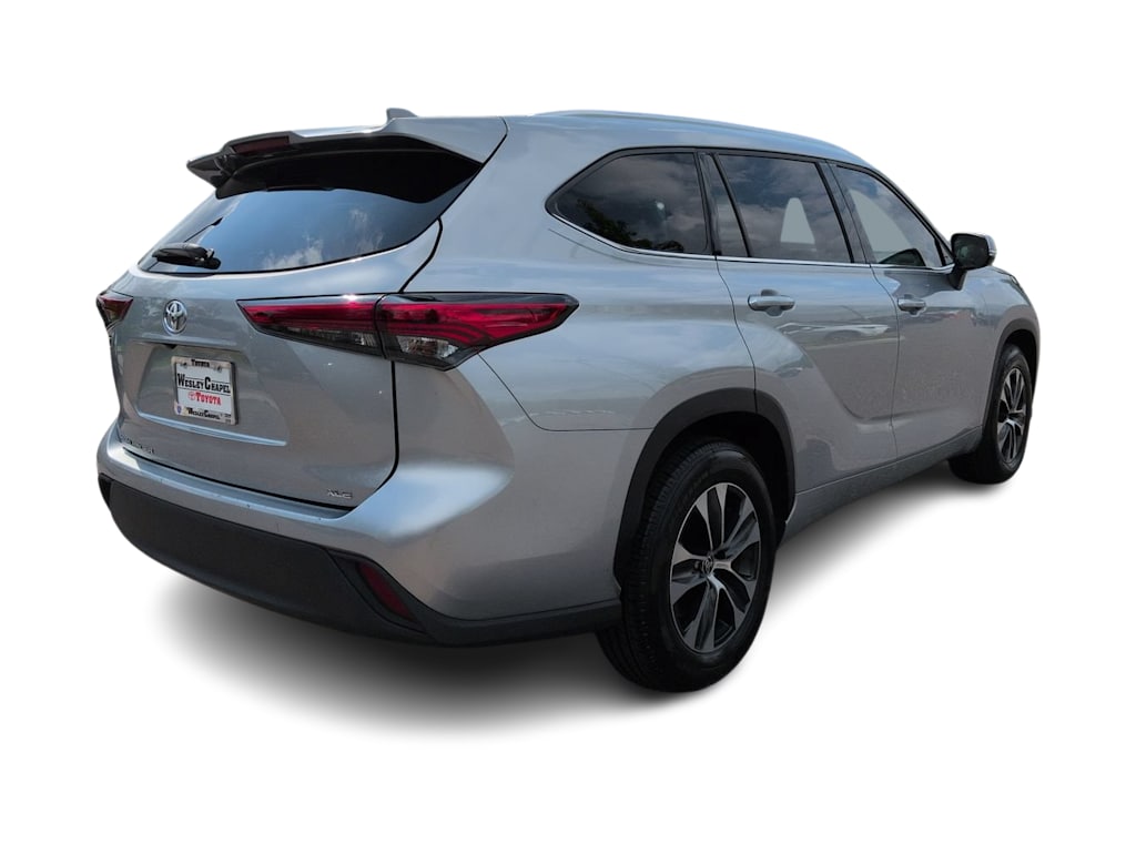 Thumbnail: 2021 Toyota Highlander - 17