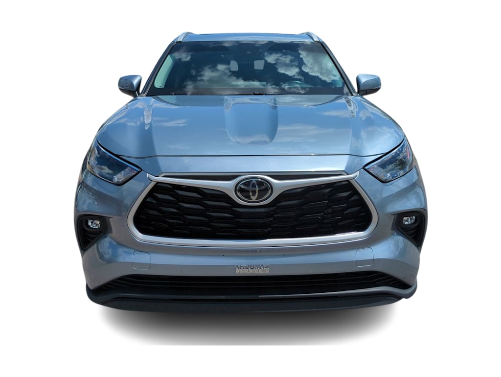 Thumbnail: 2022 Toyota Highlander - 6