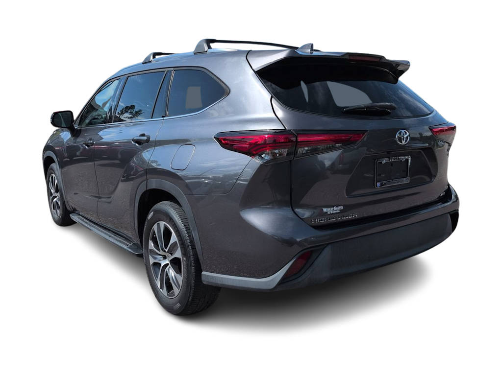 Thumbnail: 2021 Toyota Highlander - 4