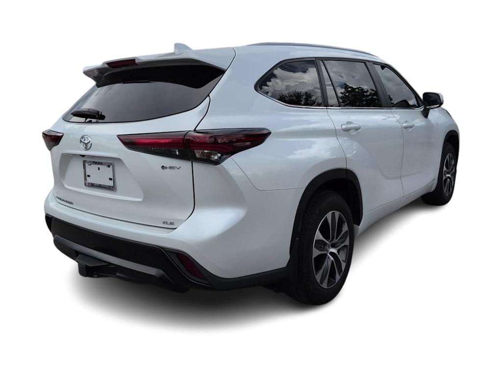 Thumbnail: 2025 Toyota Highlander - 18