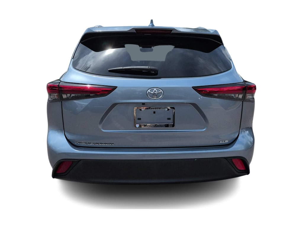 Thumbnail: 2023 Toyota Highlander - 5