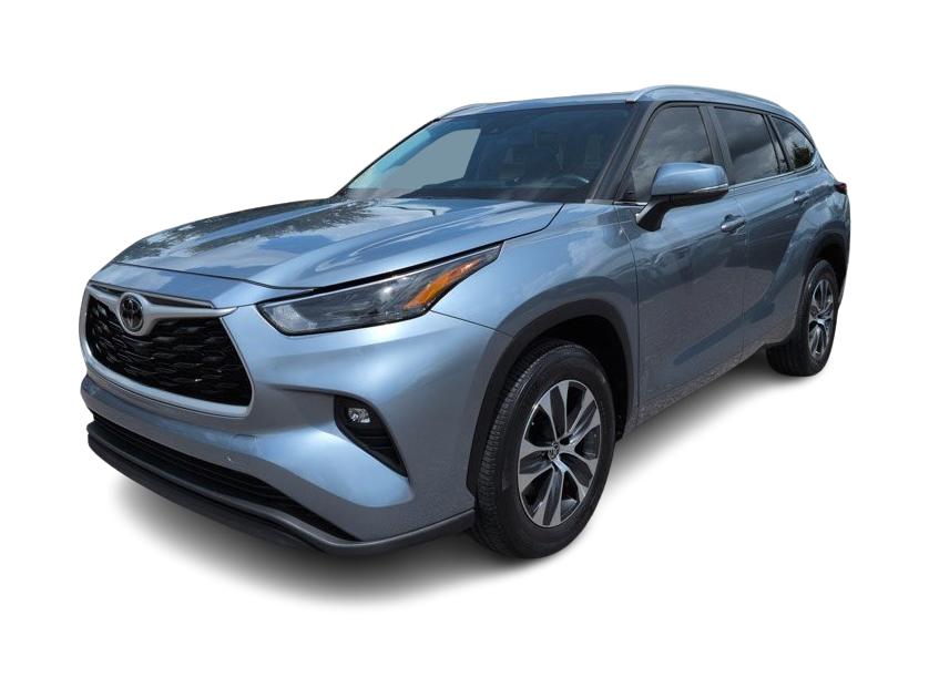 Thumbnail: 2023 Toyota Highlander - 3