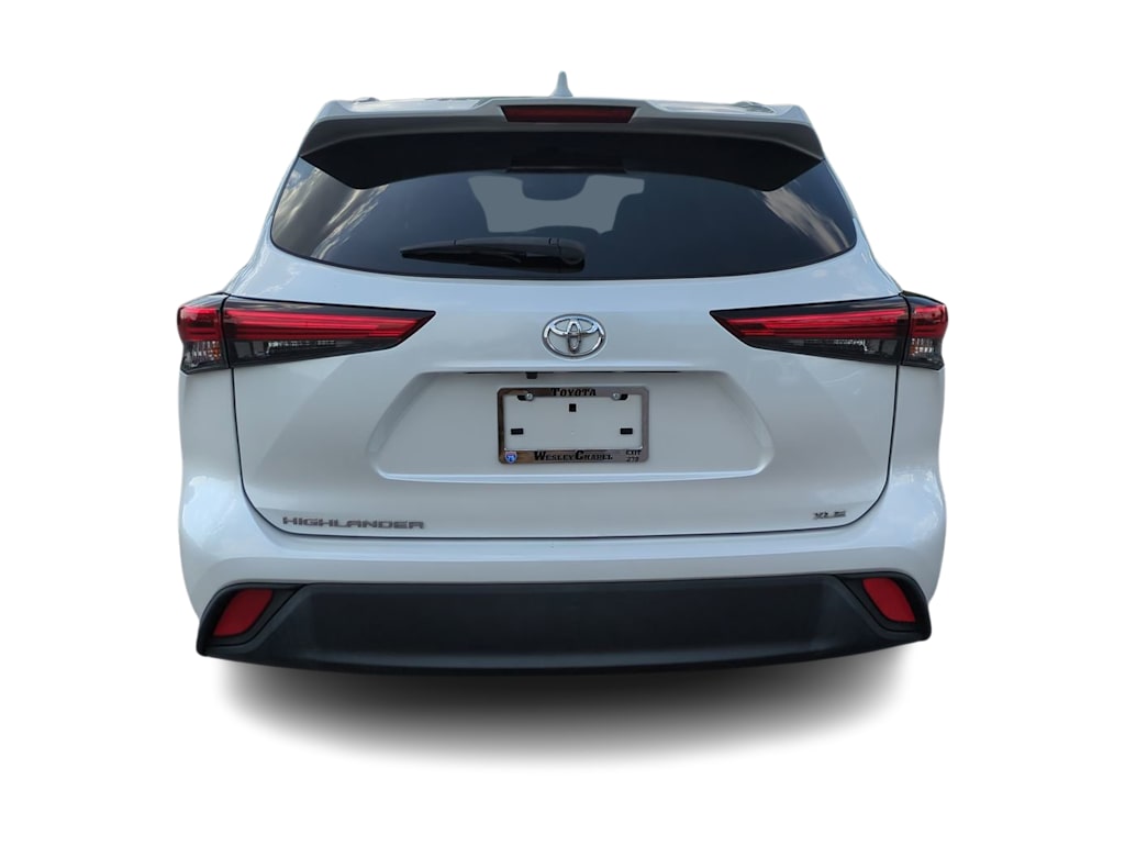 Thumbnail: 2023 Toyota Highlander - 5