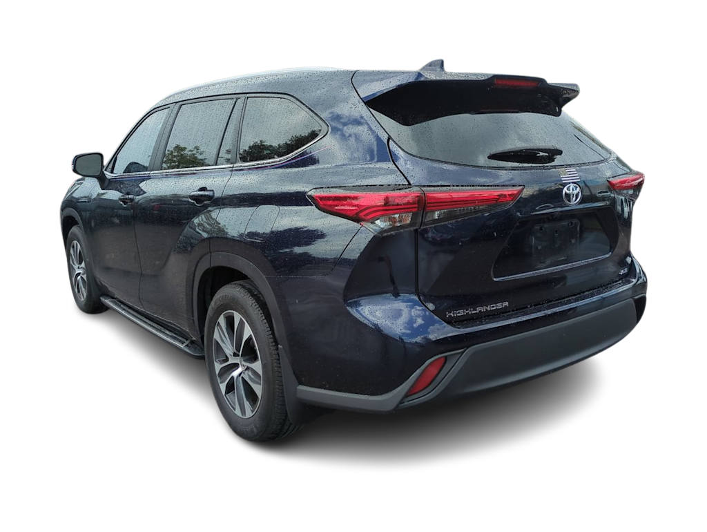 Thumbnail: 2023 Toyota Highlander - 4