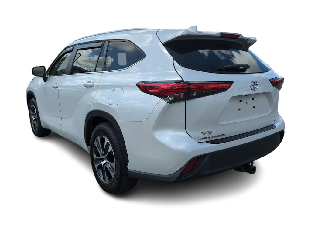 Thumbnail: 2023 Toyota Highlander - 4