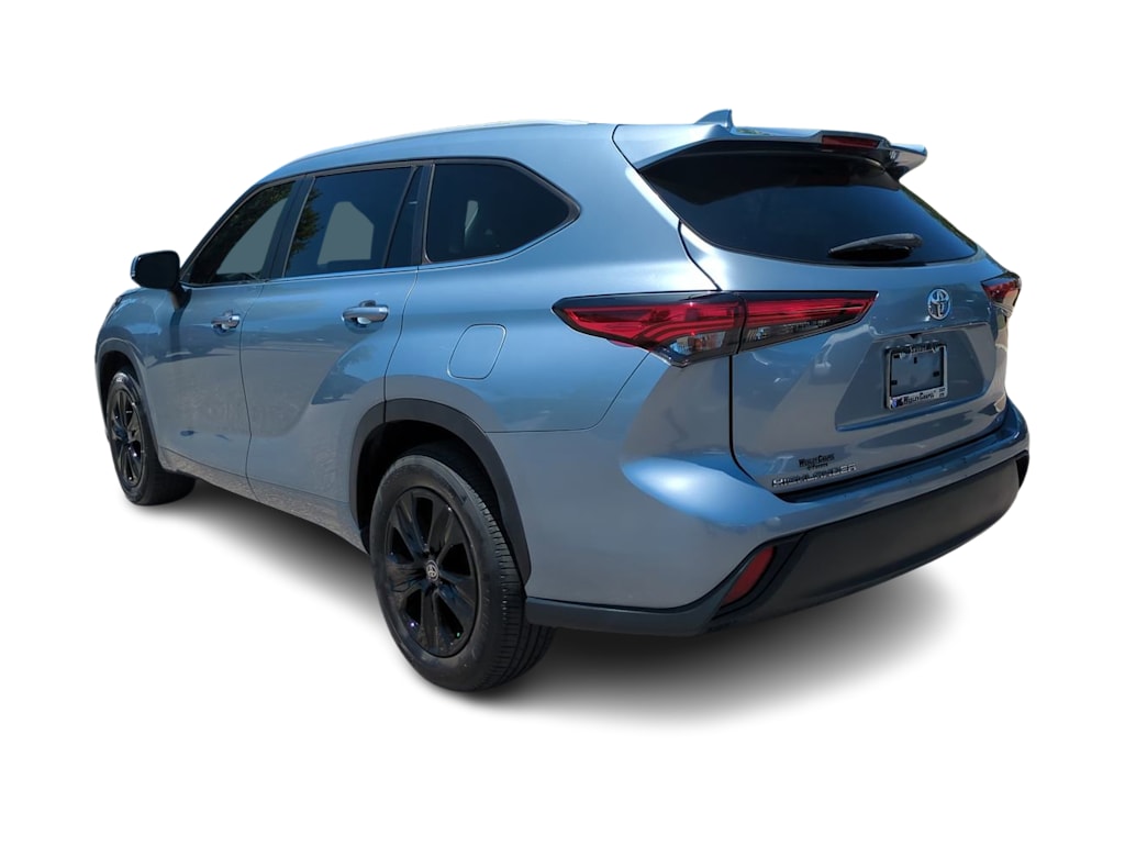 Thumbnail: 2023 Toyota Highlander - 4