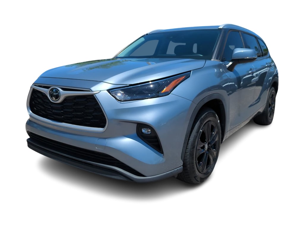 Thumbnail: 2023 Toyota Highlander - 16