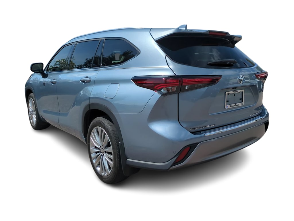 Thumbnail: 2024 Toyota Highlander - 4