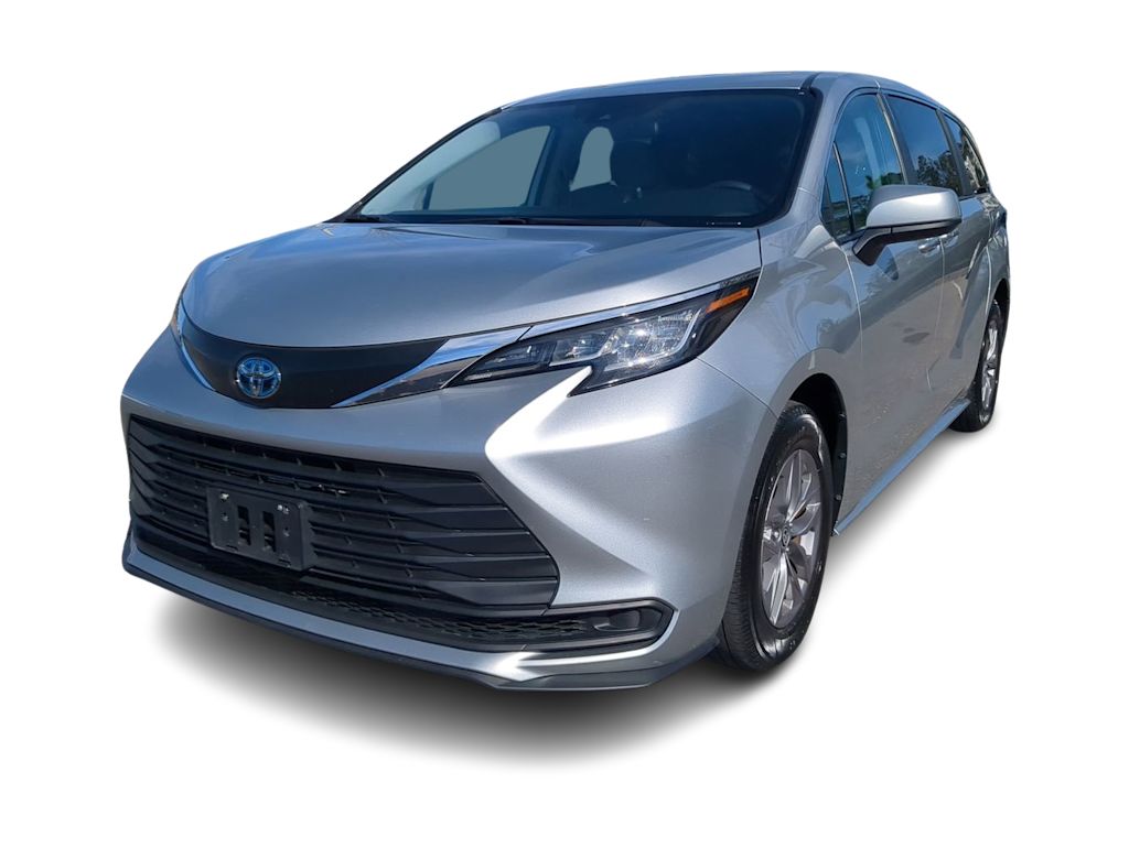 2023 Toyota Sienna LE 15