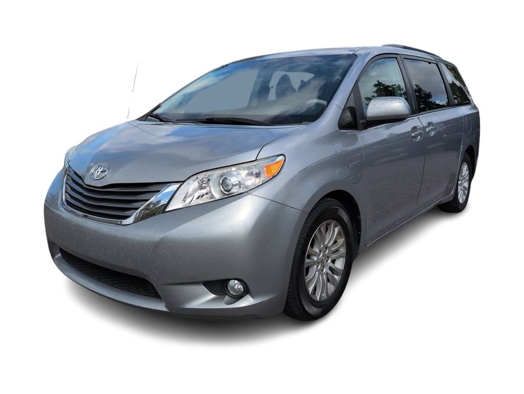 Thumbnail: 2012 Toyota Sienna - 16