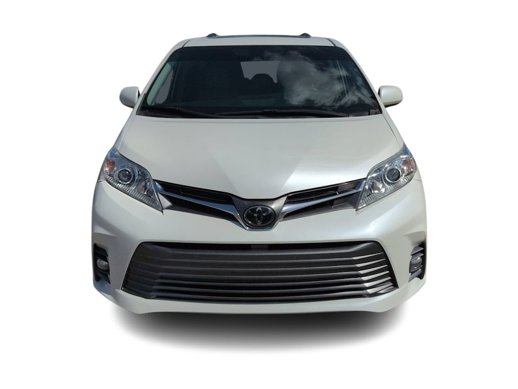 Thumbnail: 2019 Toyota Sienna - 6