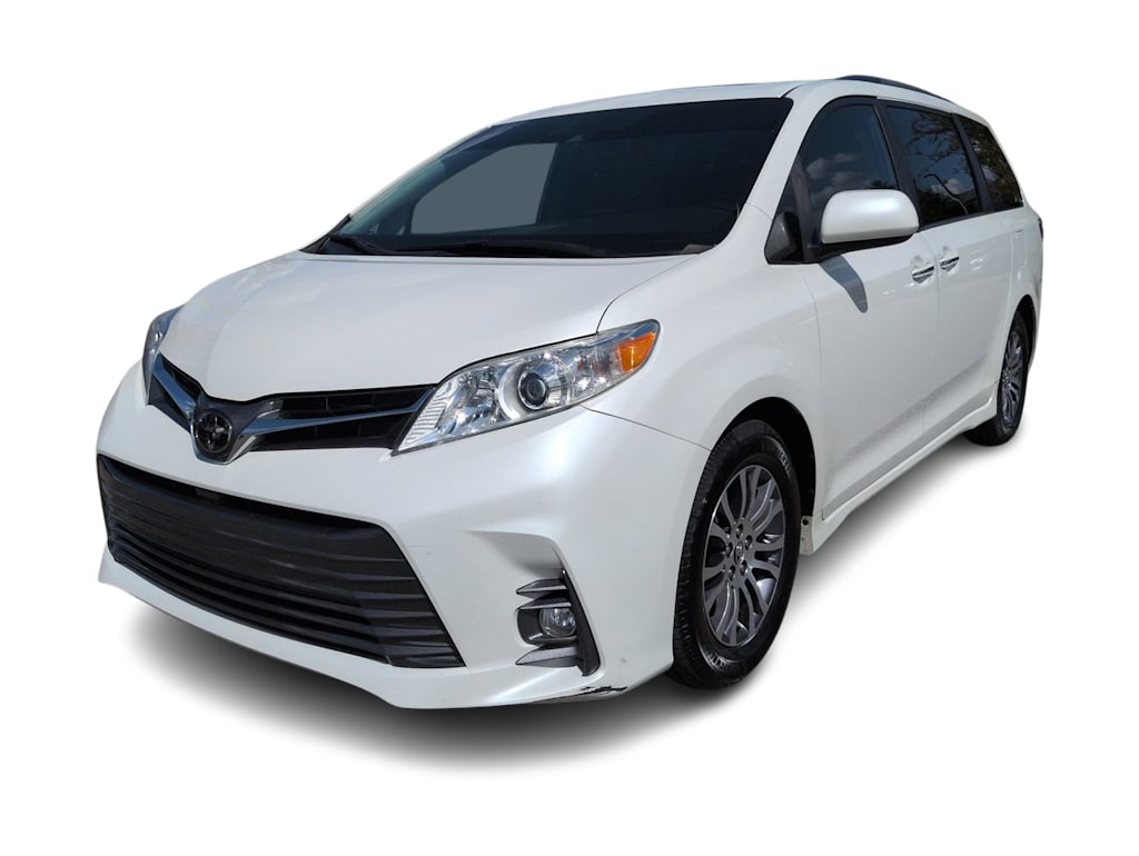 Thumbnail: 2019 Toyota Sienna - 16
