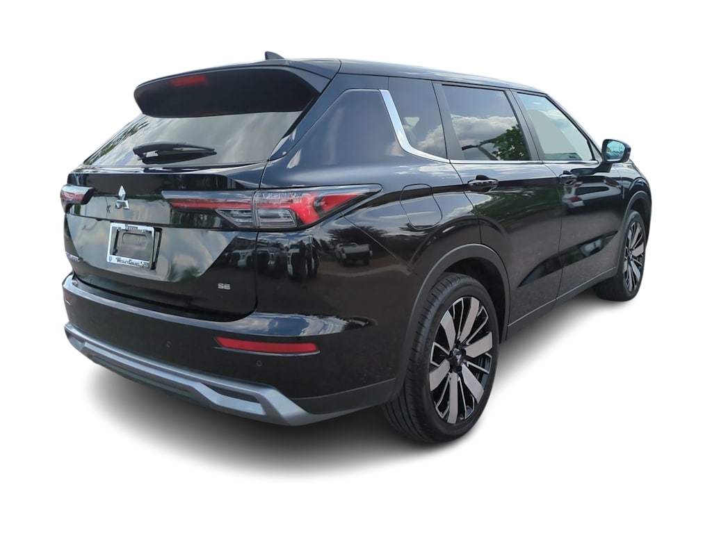 Thumbnail: 2025 Mitsubishi Outlander - 18