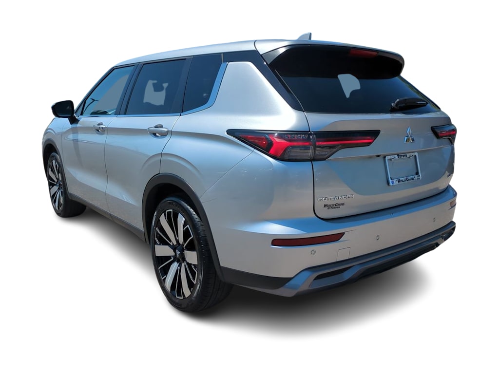 Thumbnail: 2025 Mitsubishi Outlander - 4