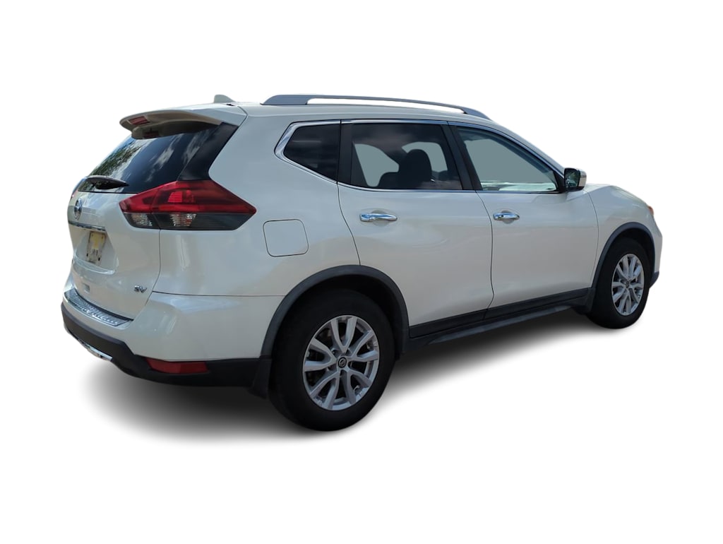 Thumbnail: 2018 Nissan Rogue - 16