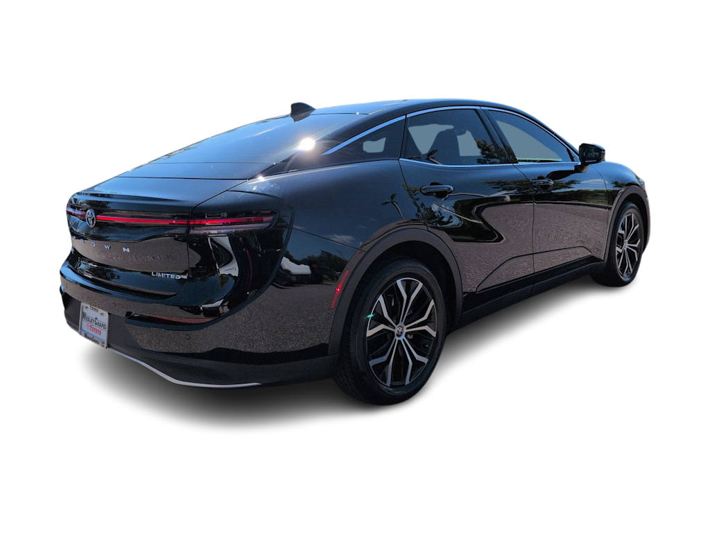 Thumbnail: 2023 Toyota Crown - 18