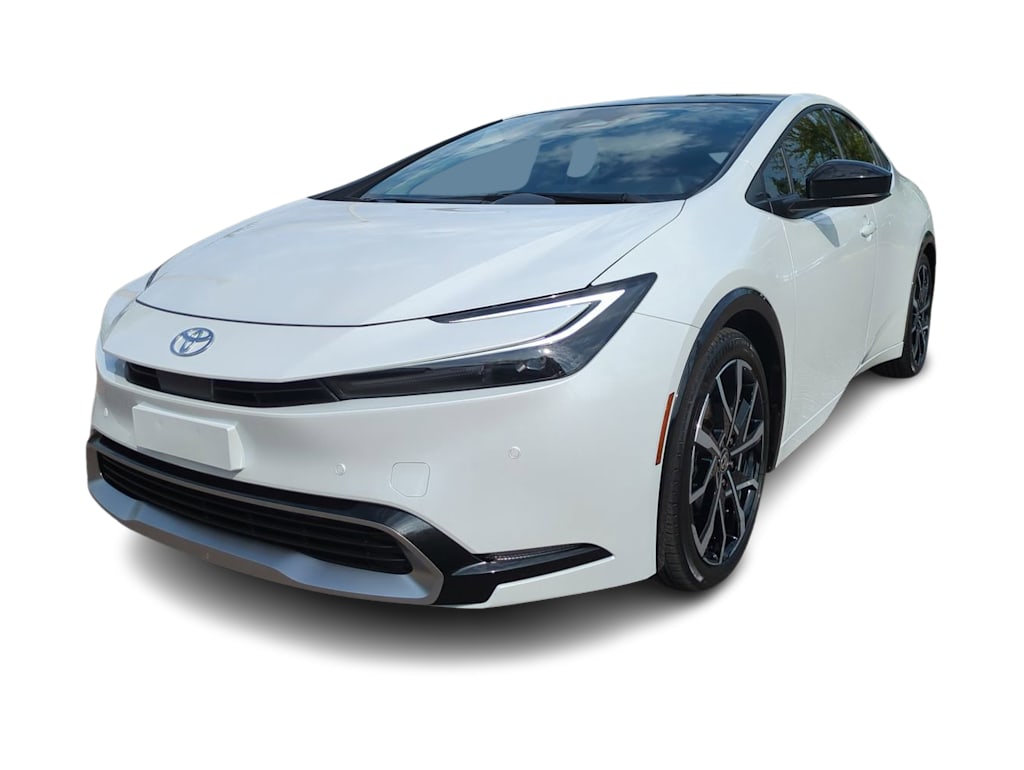 Thumbnail: 2026 Toyota Prius v - 17